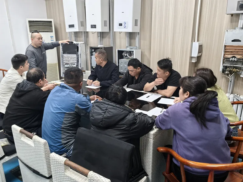 Виробнича команда Gastek покращує досвід встановлення та контролю якості газового нагрівача без резервуарів та контролю якості